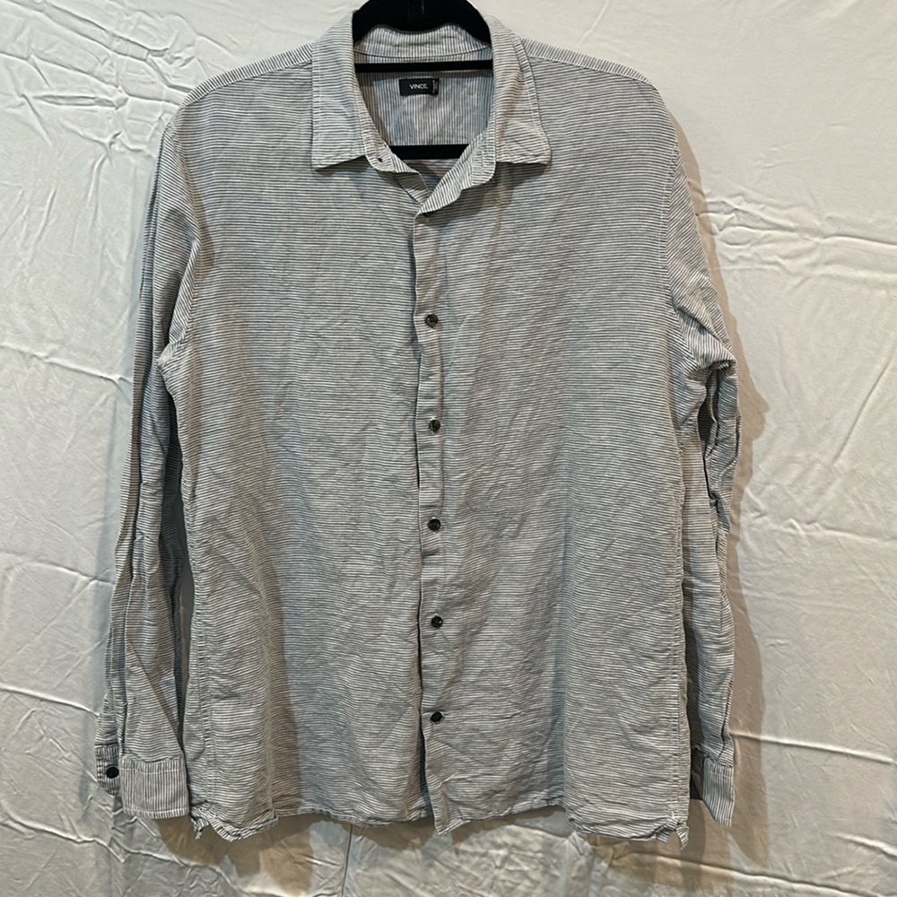 Vince Men’s white/gray striped Button Down shirt, Size Large